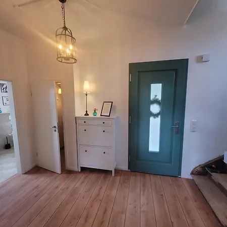 Kutscherhaus Mit 2 Schlafzimmer Im Zentrum Von Senftenberg