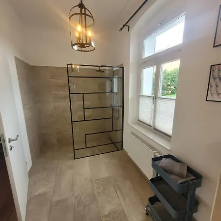 Kutscherhaus Mit 2 Schlafzimmer Im Zentrum Von * Senftenberg