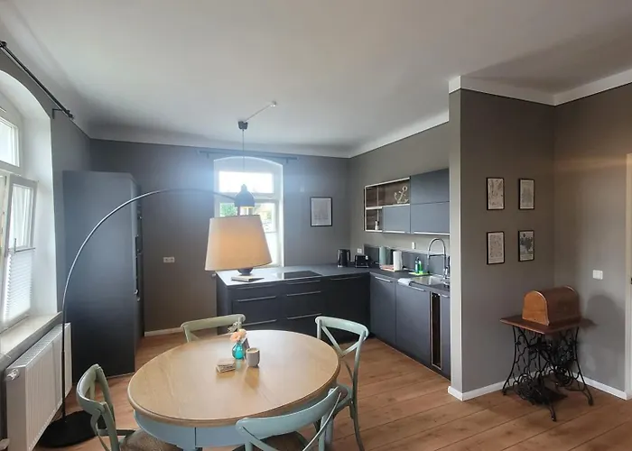 Kutscherhaus Mit 2 Schlafzimmer Im Zentrum Von *