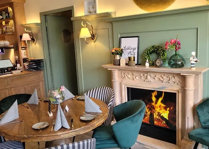 別荘 Kutscherhaus Mit 2 Schlafzimmer Im Zentrum Von *